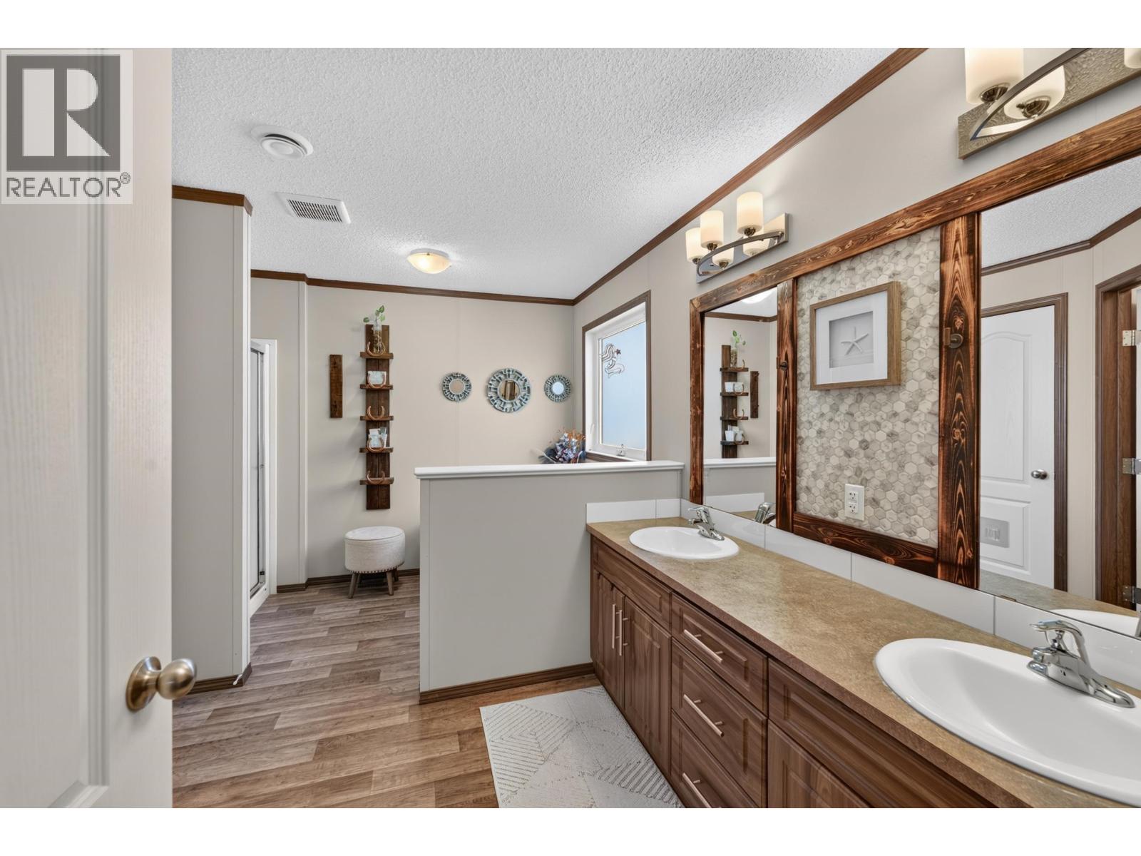 13137 WRIGHT ROAD - Image 28