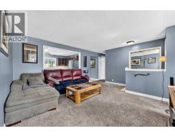 Foyer - 136 Templeview Place Ne, Calgary, AB T1Y3S2 Photo 6
