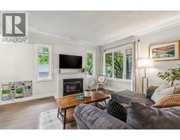 1644 16 Street SE - photo 4