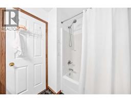 98 Country Hills Heights NW - photo 15