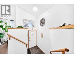 98 Country Hills Heights NW - photo 3