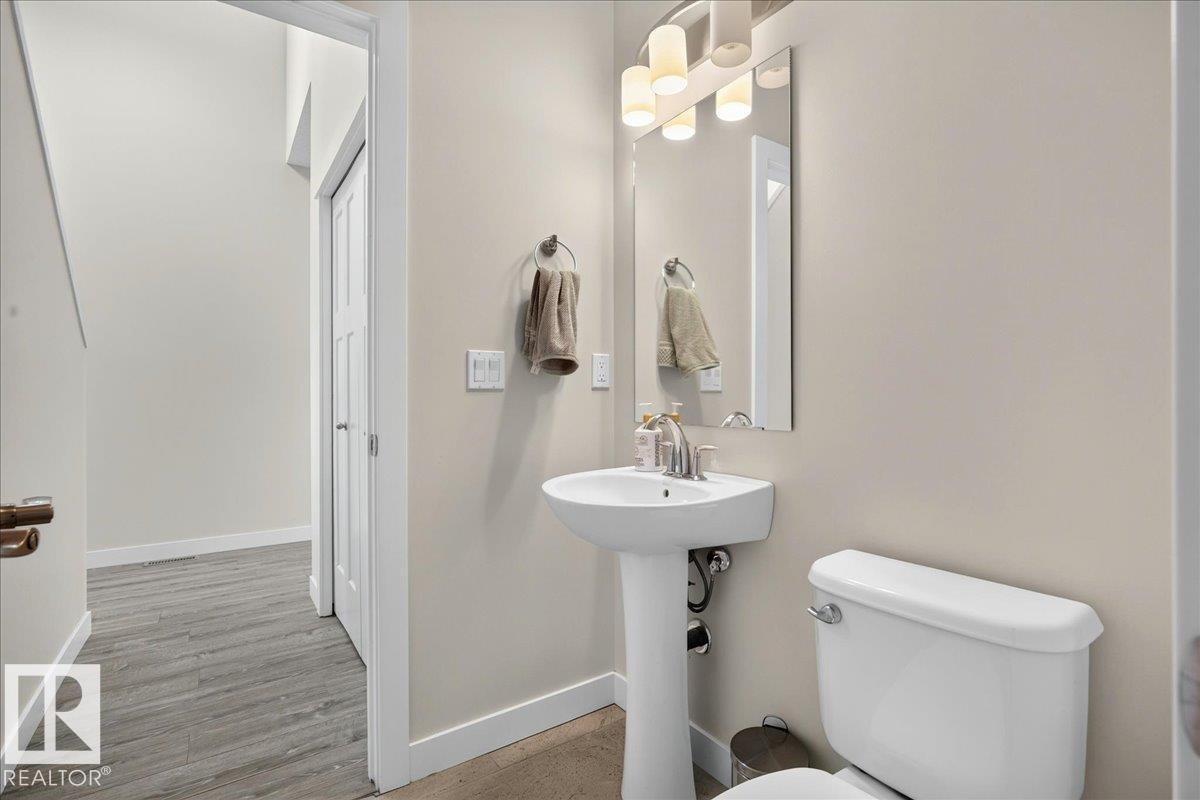 100 MEADOWLAND CR - 15