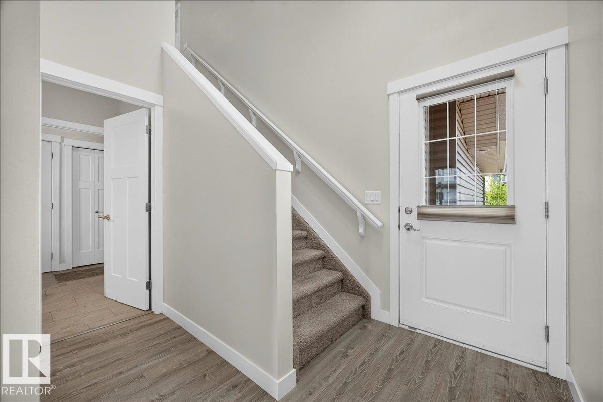 100 MEADOWLAND CR - 16