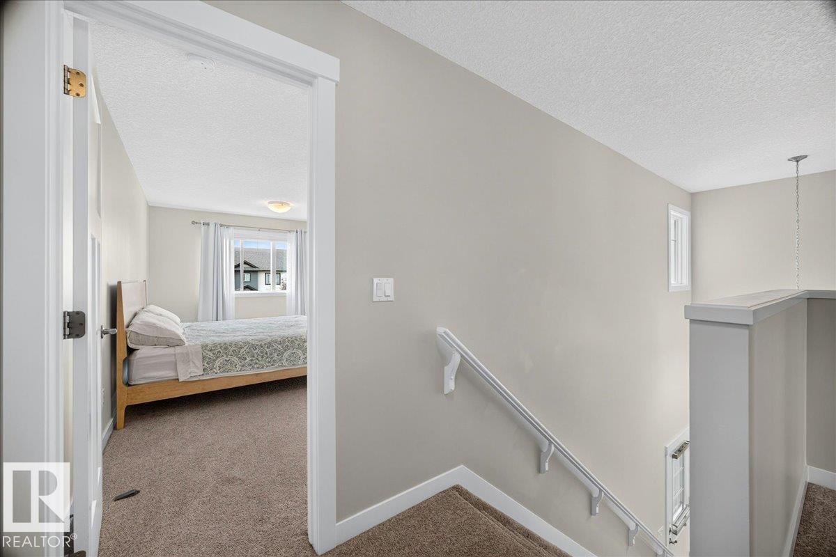 100 MEADOWLAND CR - 17