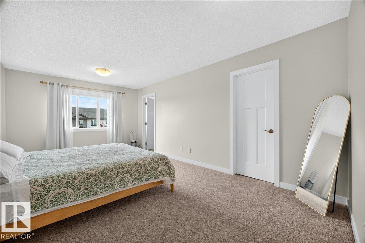 100 MEADOWLAND CR - 21