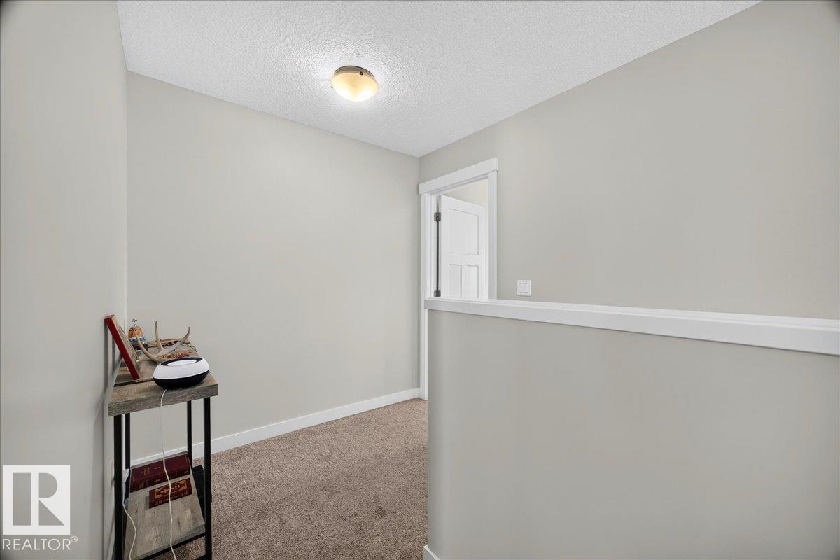 100 MEADOWLAND CR - 25
