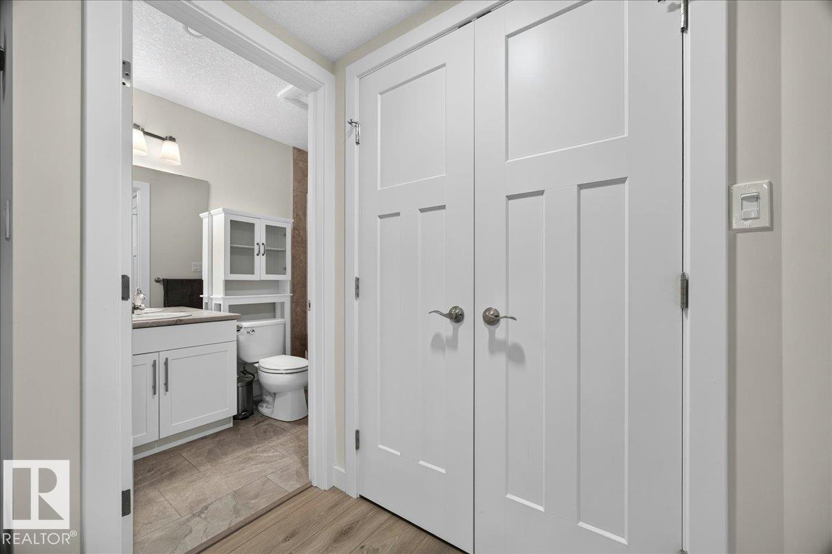 100 MEADOWLAND CR - Image 32