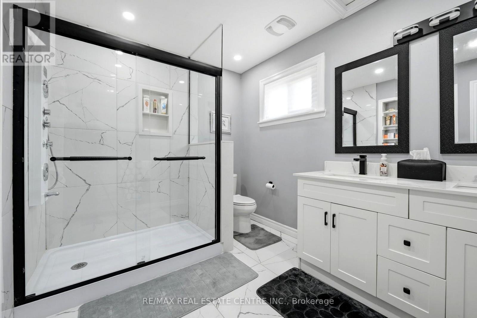 44 MADELAINE CRESCENT - 26