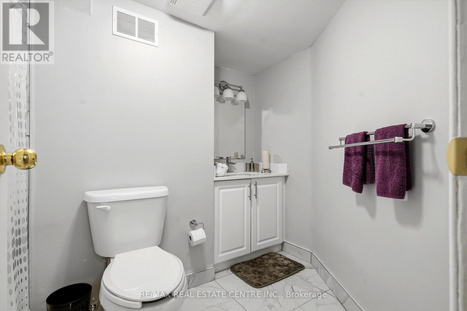 44 MADELAINE CRESCENT - 43