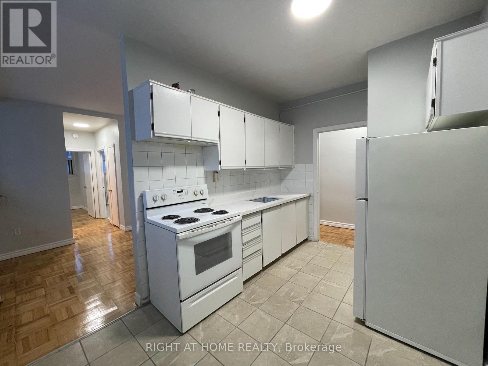 B12 - 33 FLAMBOROUGH DRIVE, Toronto (Brookhaven-Amesbury) — photo 2