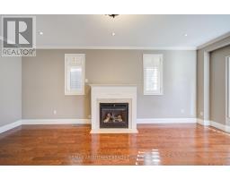 2435 Hertfordshire Way, Oakville, ON L6H7M8 Photo 12