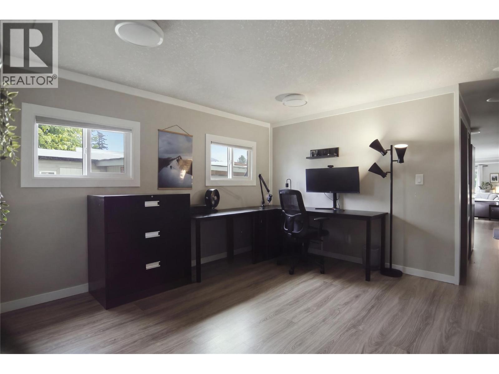 #44E 44 EDWARD Street - Image 15