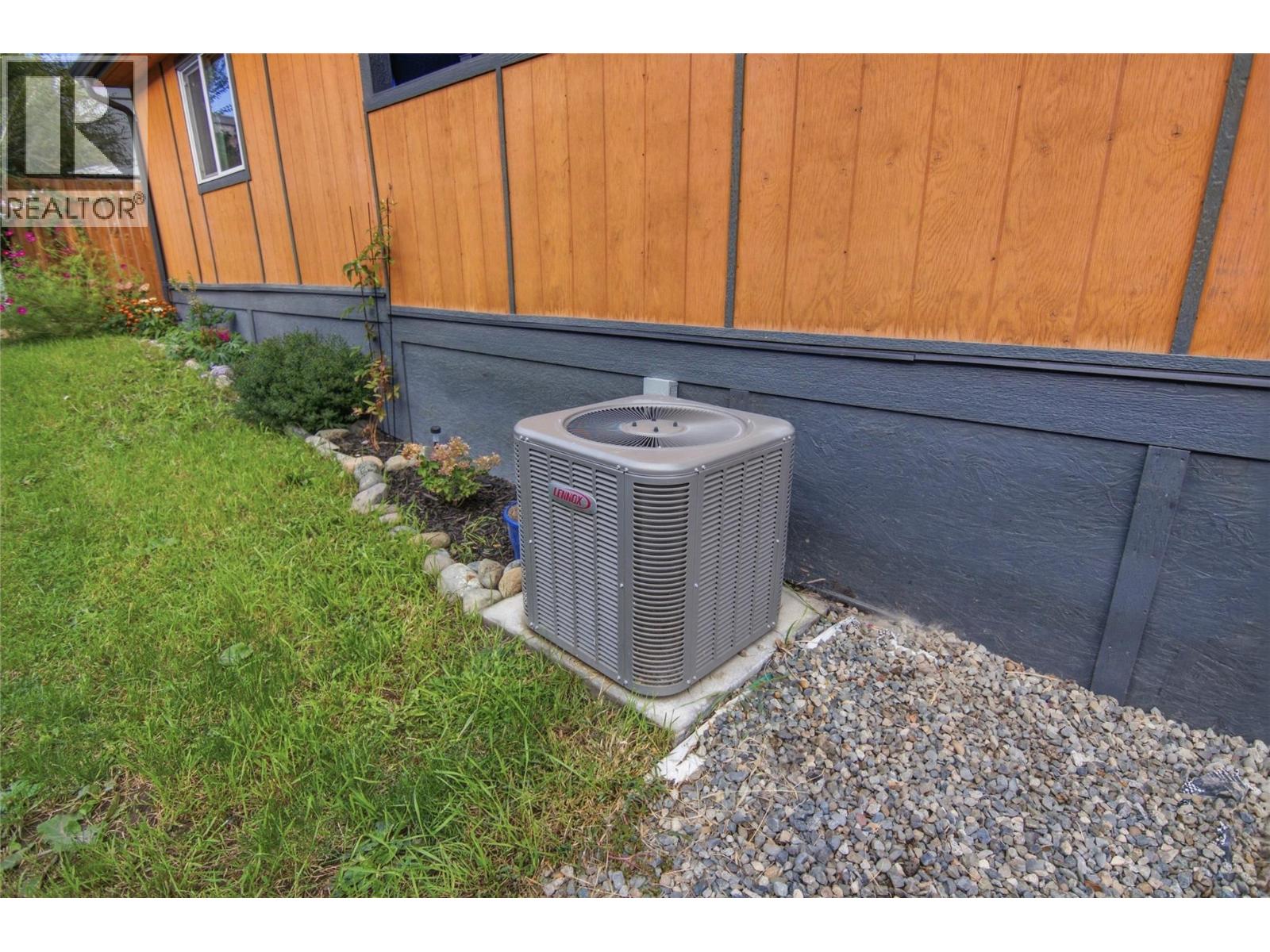 #44E 44 EDWARD Street - 25