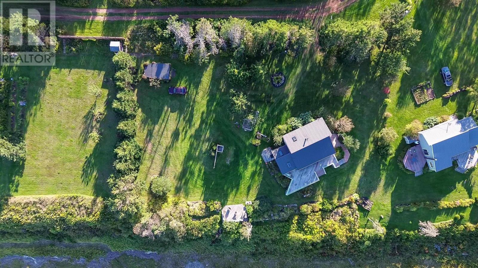 7 Bayside Crescent - Image 25