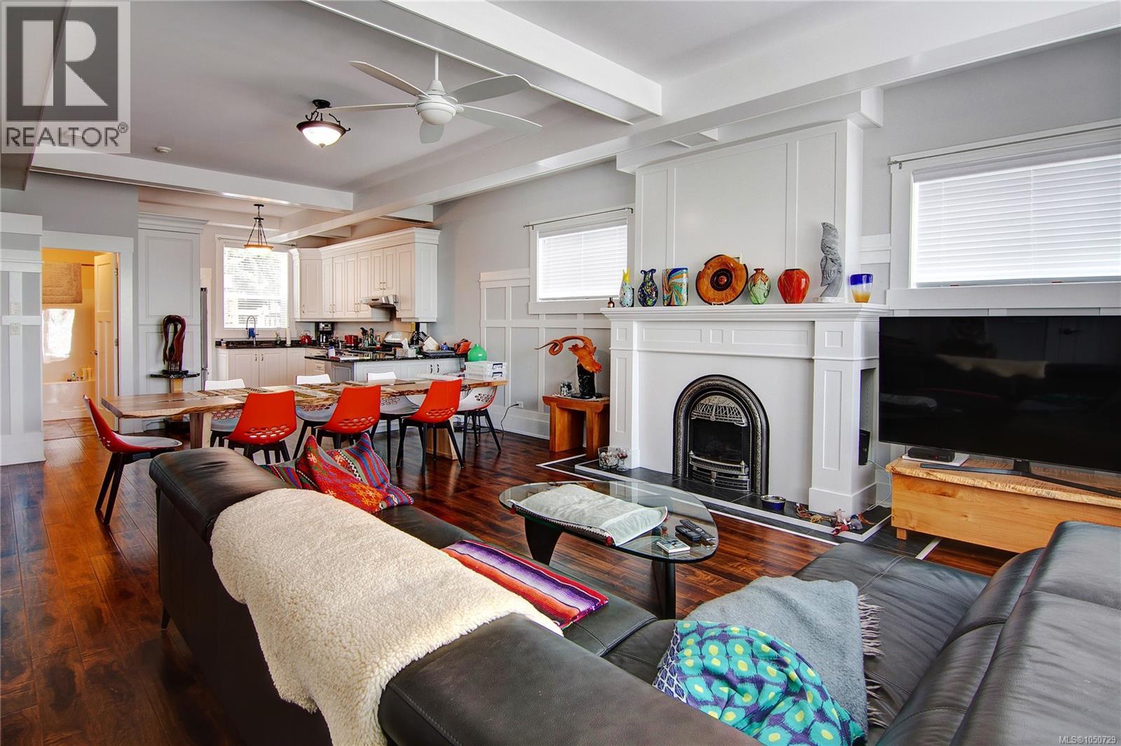 1064 Beverley Pl - Image 29