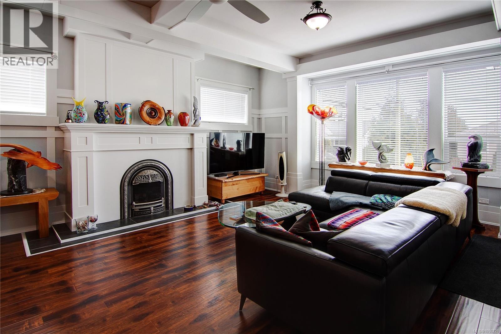 1064 Beverley Pl - Image 26