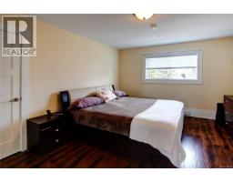 1064 Beverley Pl, Victoria, BC V8S3Z8 Photo 51