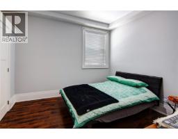 1064 Beverley Pl, Victoria, BC V8S3Z8 Photo 39