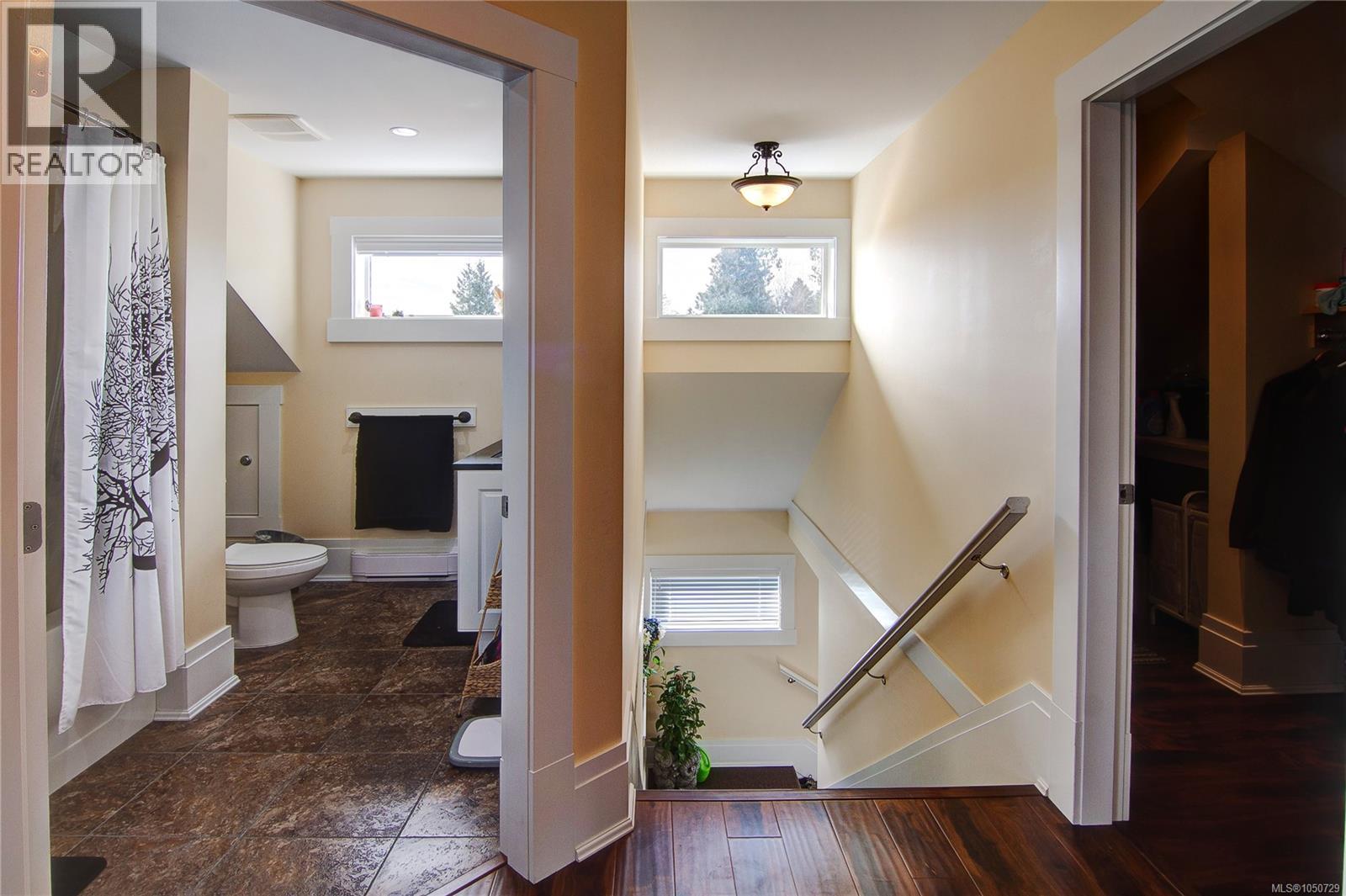 1064 Beverley Pl - 9