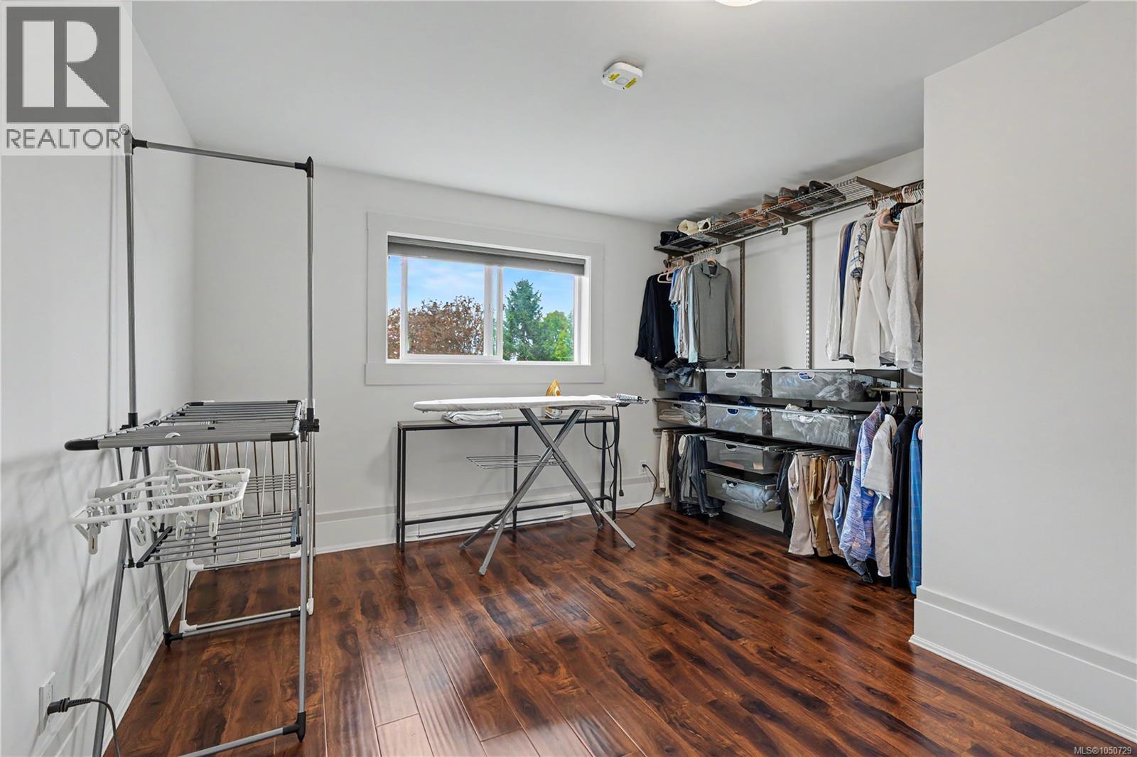 1064 Beverley Pl - 13