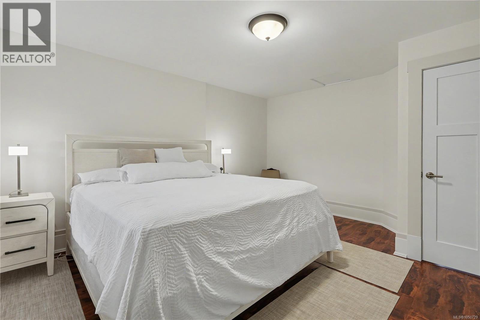 1064 Beverley Pl - 32