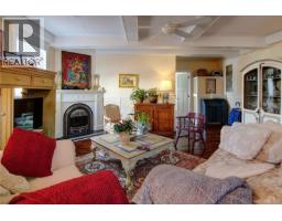 1064 Beverley Pl, Victoria, BC V8S3Z8 Photo 56