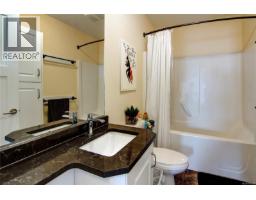 1064 Beverley Pl, Victoria, BC V8S3Z8 Photo 50