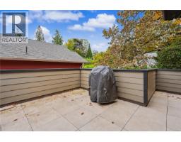 1064 Beverley Pl, Victoria, BC V8S3Z8 Photo 71