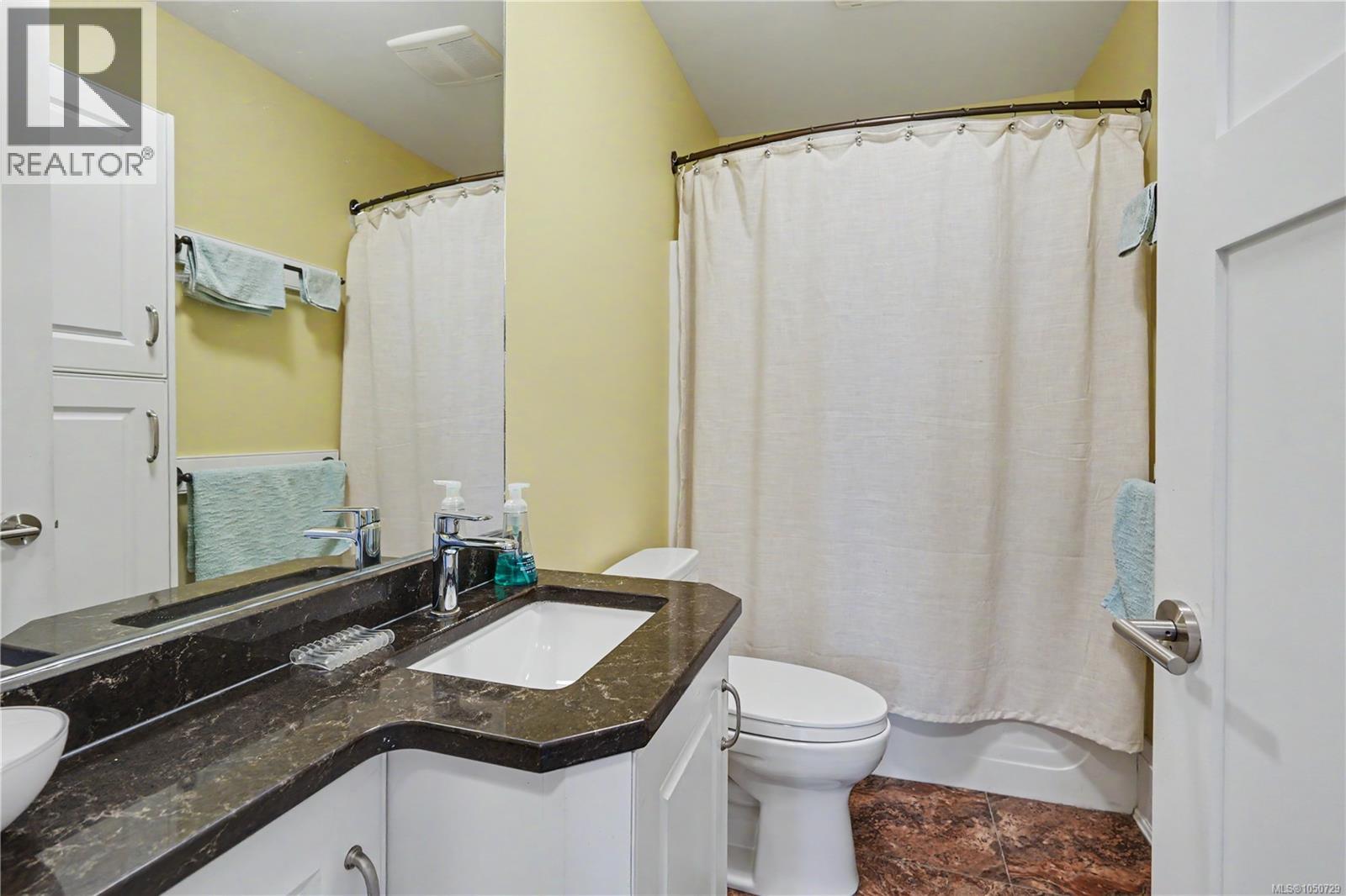 1064 Beverley Pl - 35