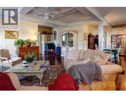 1064 Beverley Pl, Victoria, BC V8S3Z8 Photo 57