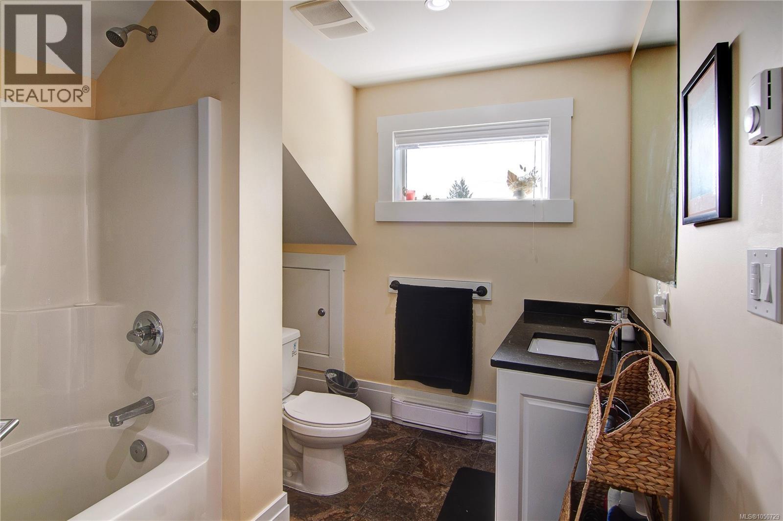 1064 Beverley Pl - Image 54