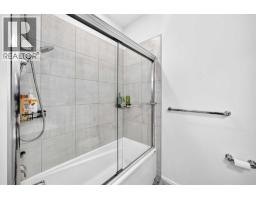 188 Carrington Crescent Nw, Calgary, AB T3P1R1 Photo 32