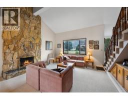 Dining nook - 4313 Furiak Road, Kamloops, BC V2H1L3 Photo 9