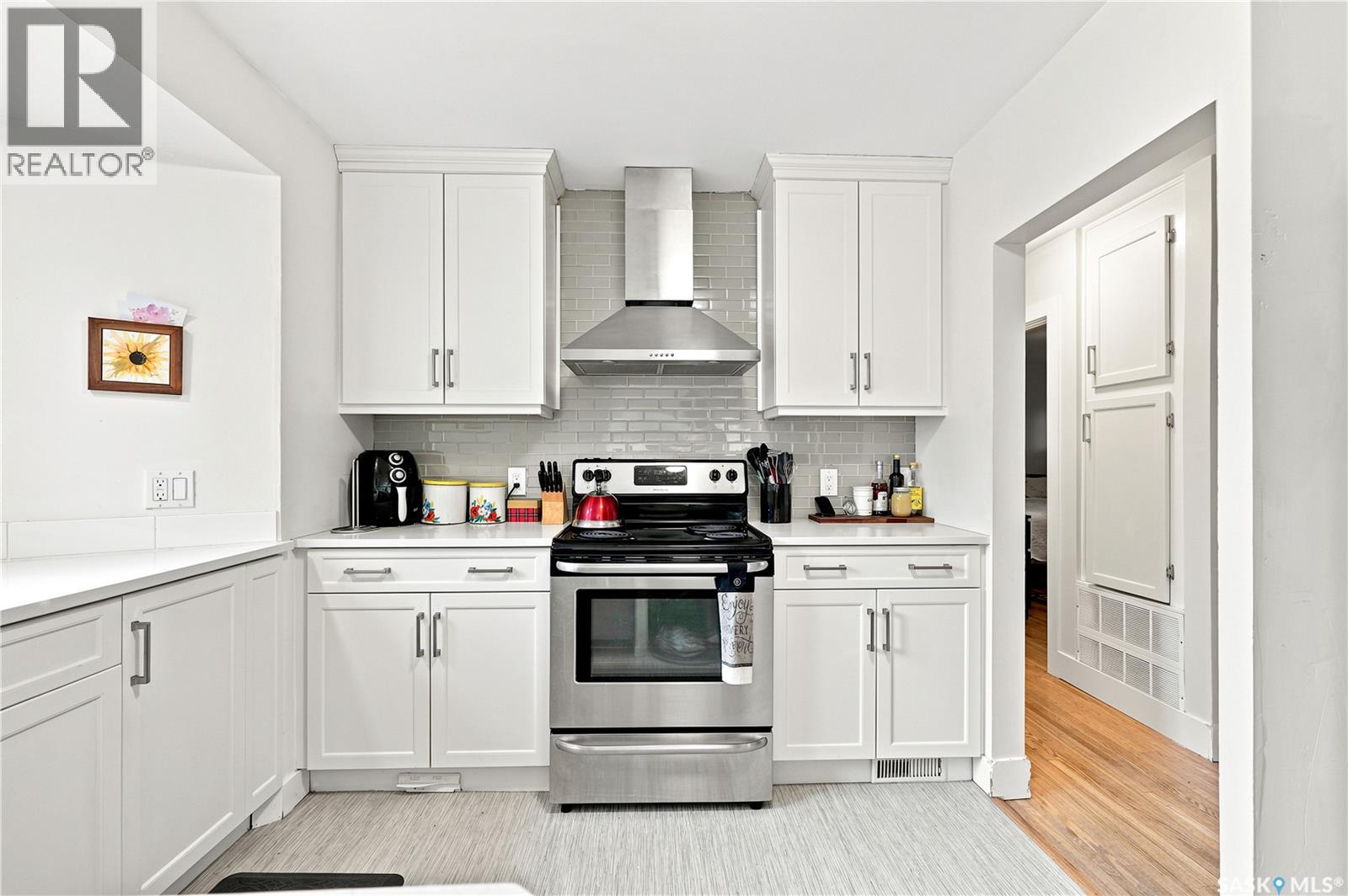 1706 Ewart AVENUE - 19