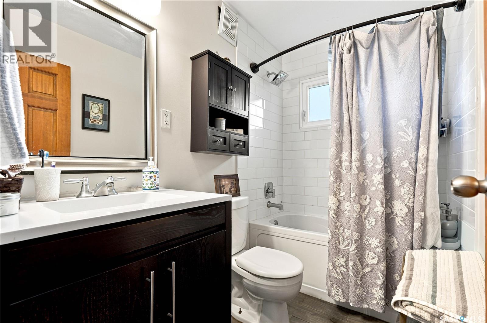 1706 Ewart AVENUE - Image 27