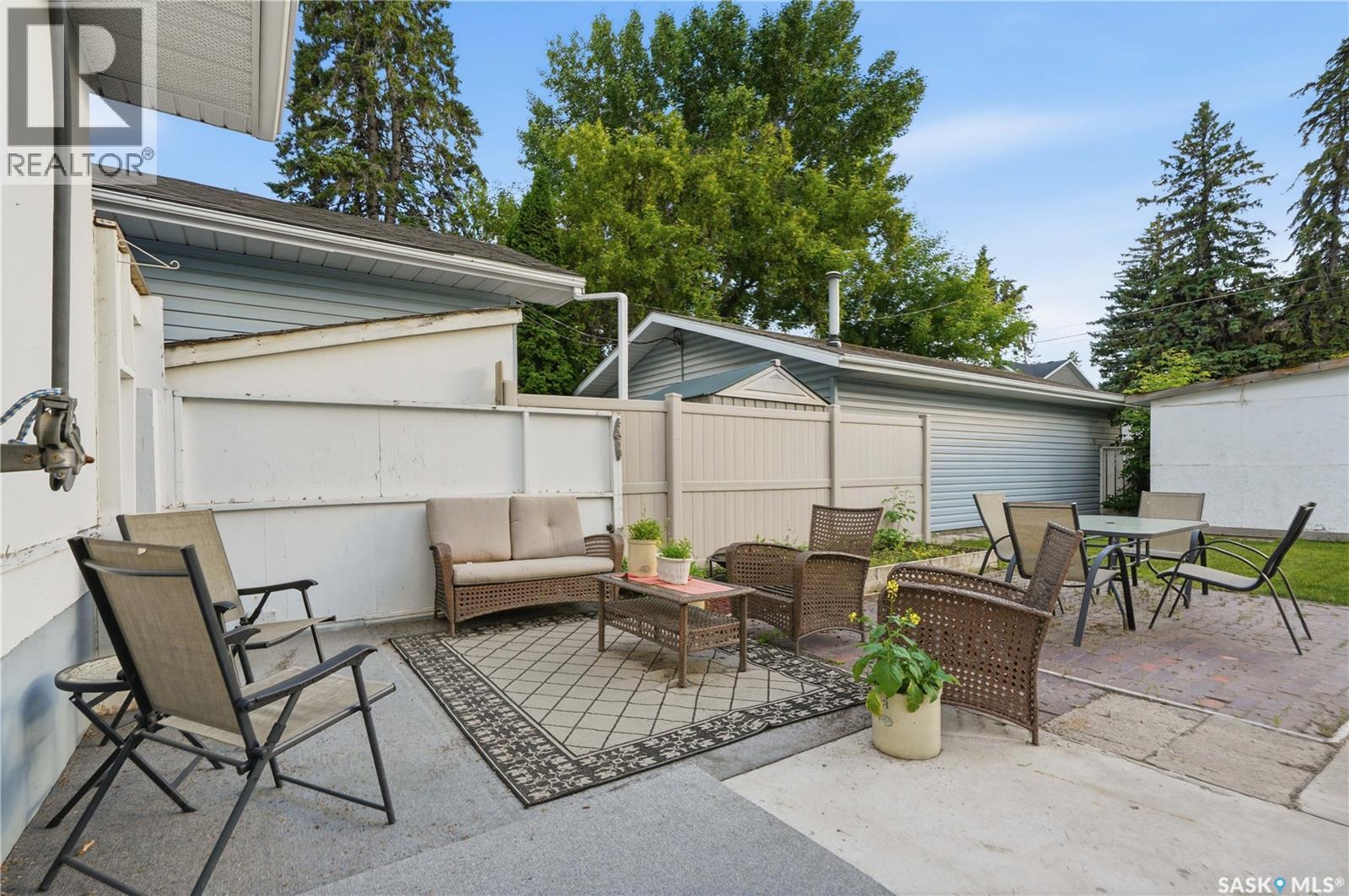 1706 Ewart AVENUE - Image 40