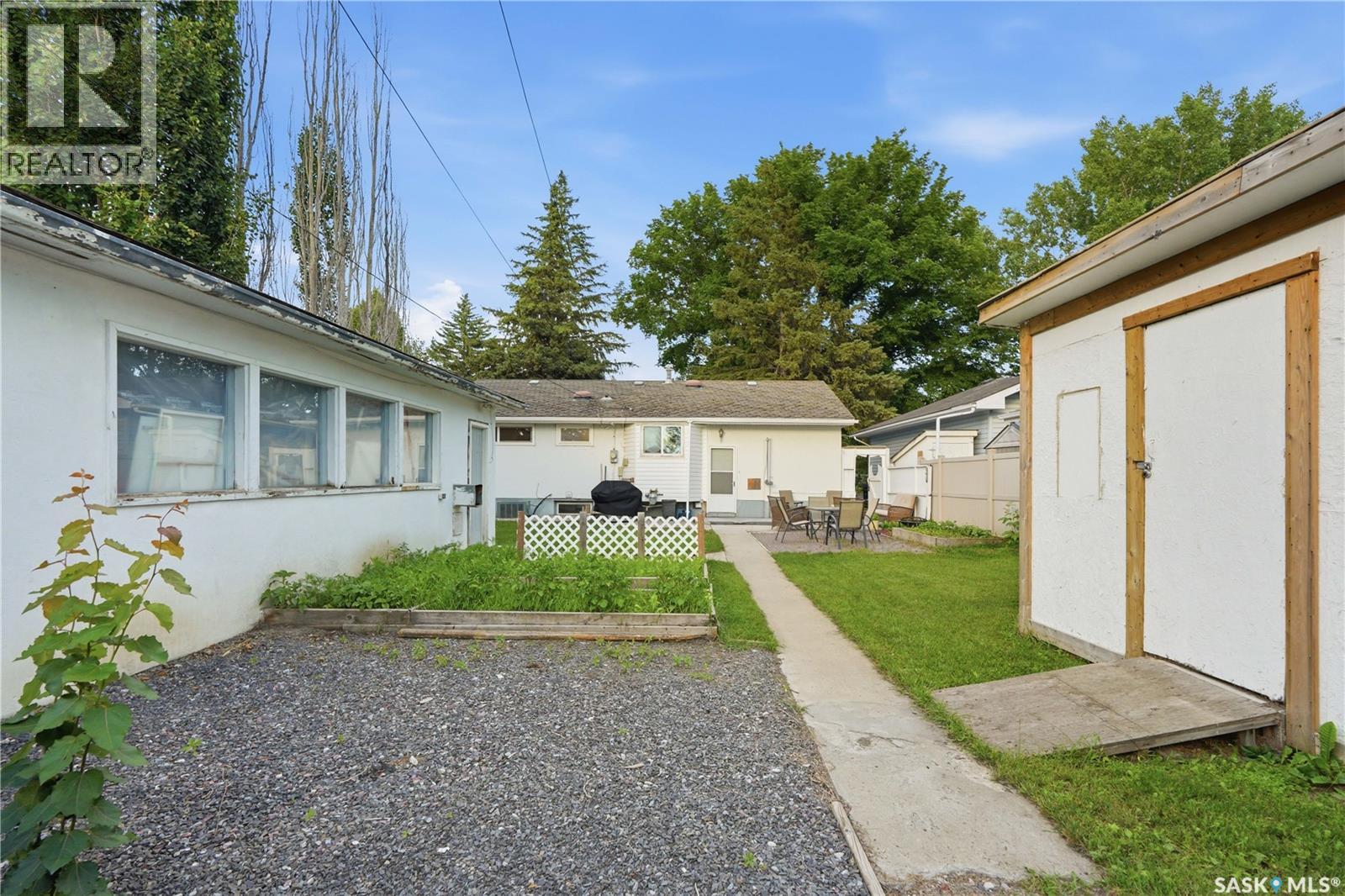 1706 Ewart AVENUE - Image 44