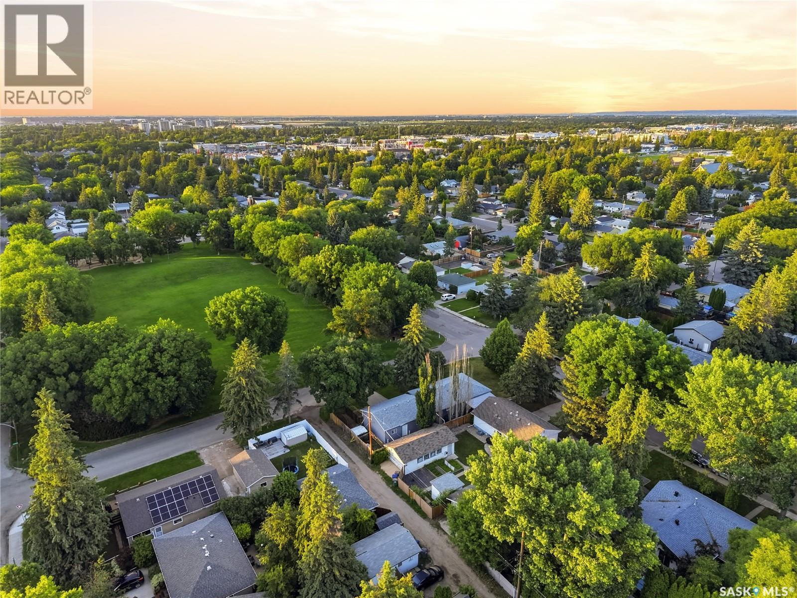 1706 Ewart AVENUE - 53