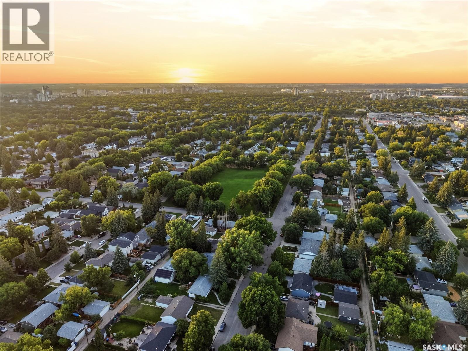 1706 Ewart AVENUE - 57