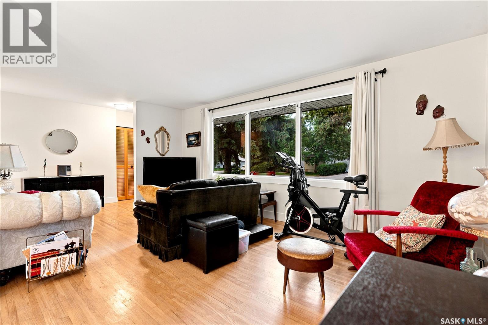 1706 Ewart AVENUE - Image 6