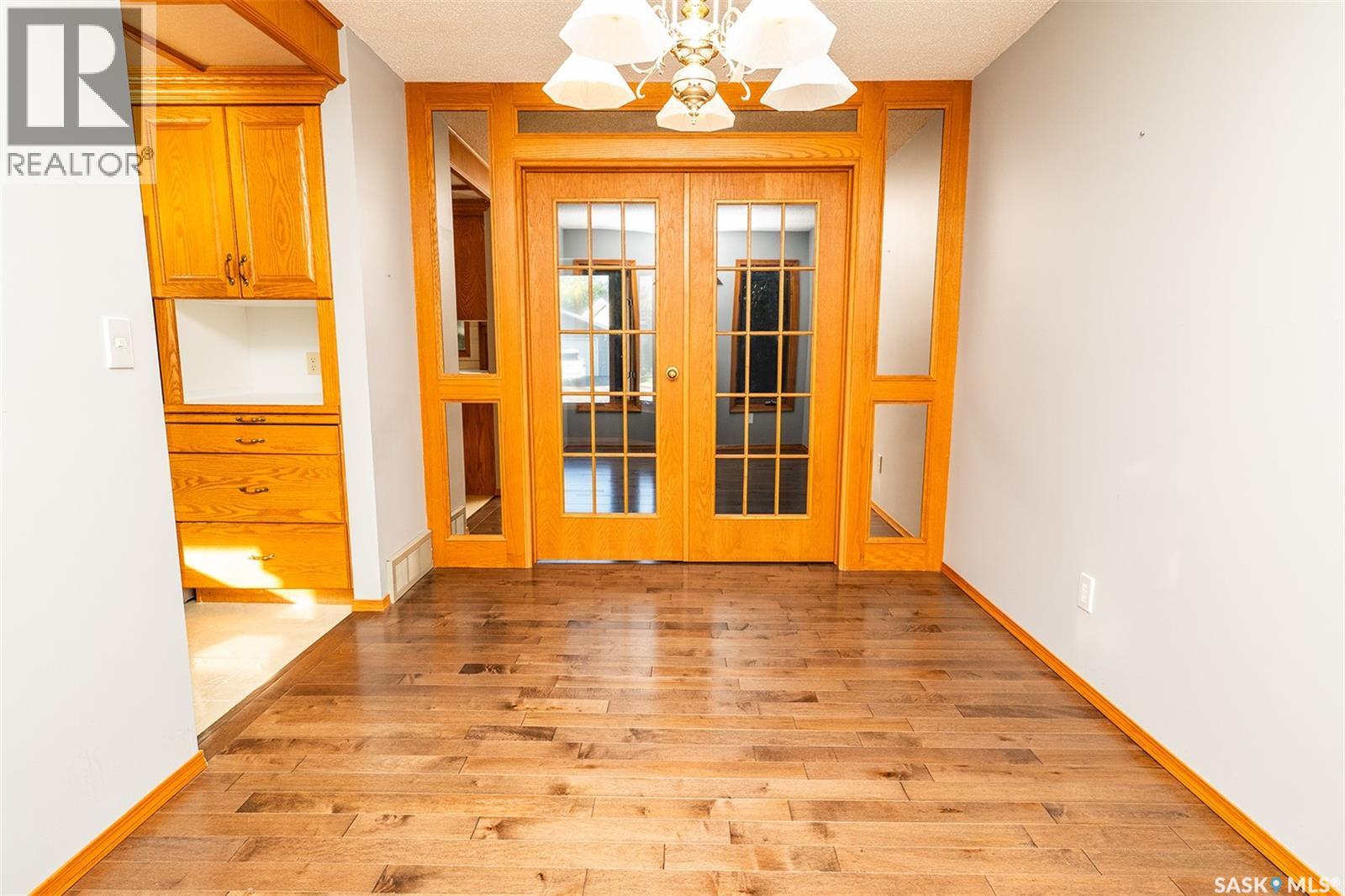 408A Miller CRESCENT - 12