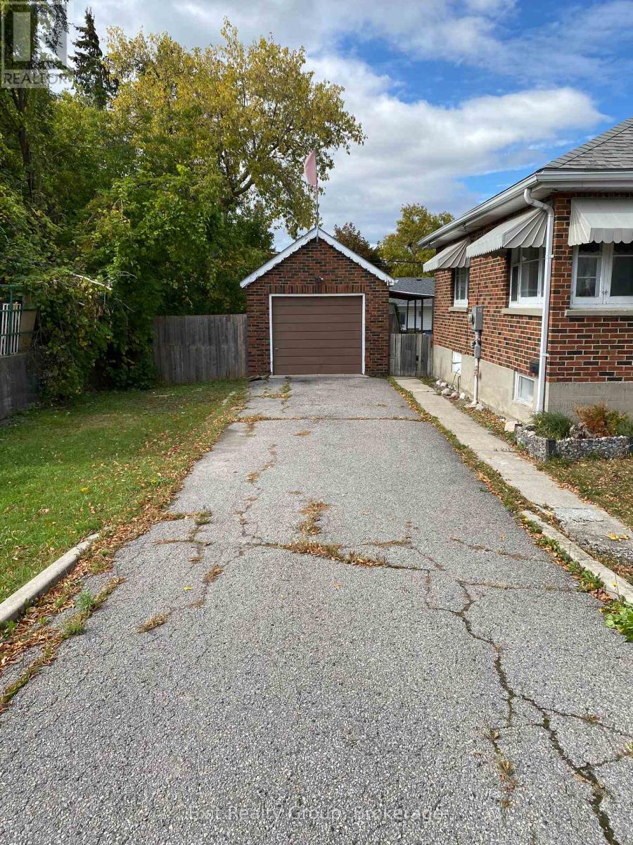 236 NORTH FRONT STREET, Belleville (Belleville Ward) — photo 4