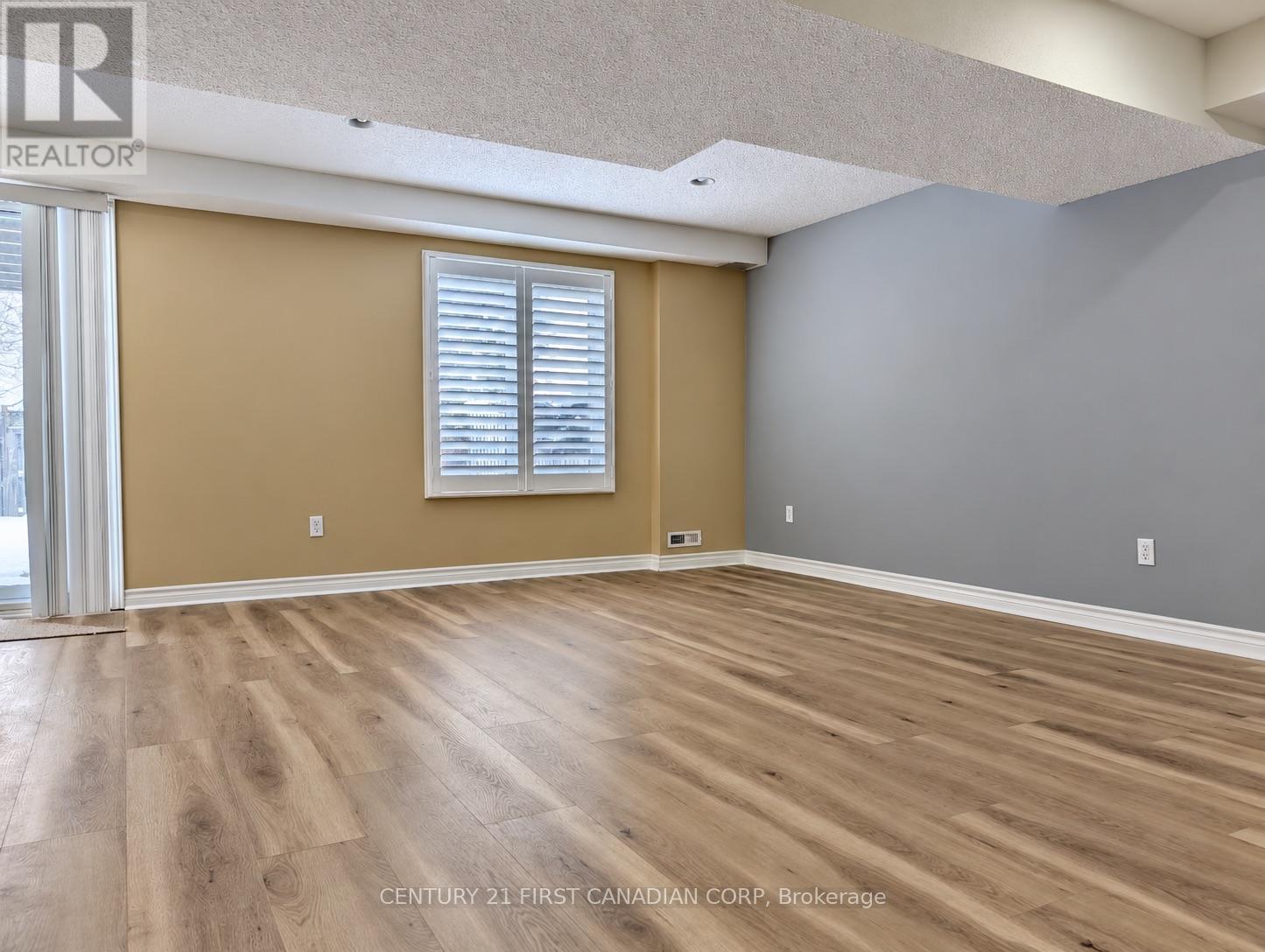 LOWER - 924 GUILDWOOD BOULEVARD, London North (North M) — photo 3