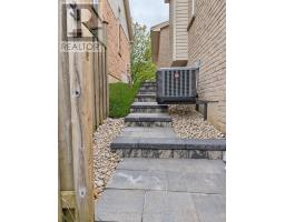 Lower - 924 Guildwood Boulevard, London North, ON N6H5S9 Photo 12