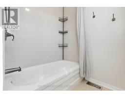 1938 La Chapelle Street, Ottawa, ON K1C6A1 Photo 30