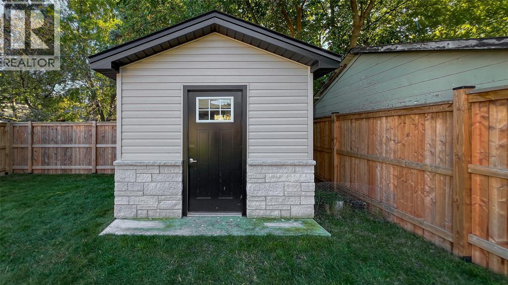 #B 315 ALEXANDRA AVENUE - 24