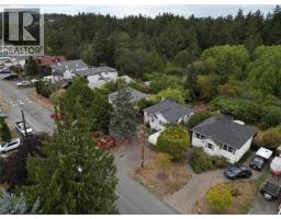 482 Ker Ave, Saanich, BC V9A2B7 Photo 27