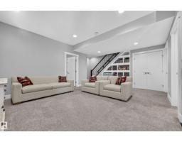 8922 77 Av Nw, Edmonton, AB T6C0L9 Photo 36