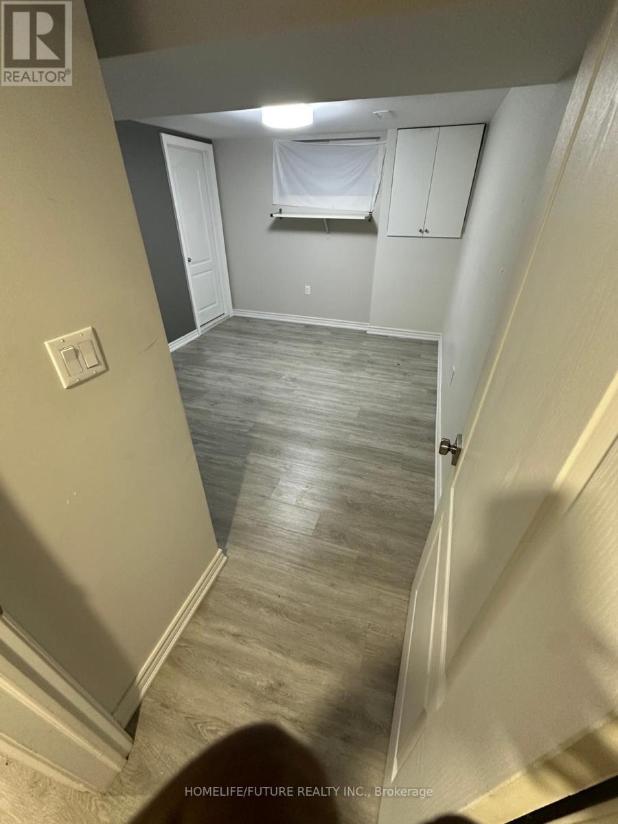 BSMT UNIT 1 - 33 OLDBOROUGH CIRCLE, Toronto (Don Valley Village) — photo 4
