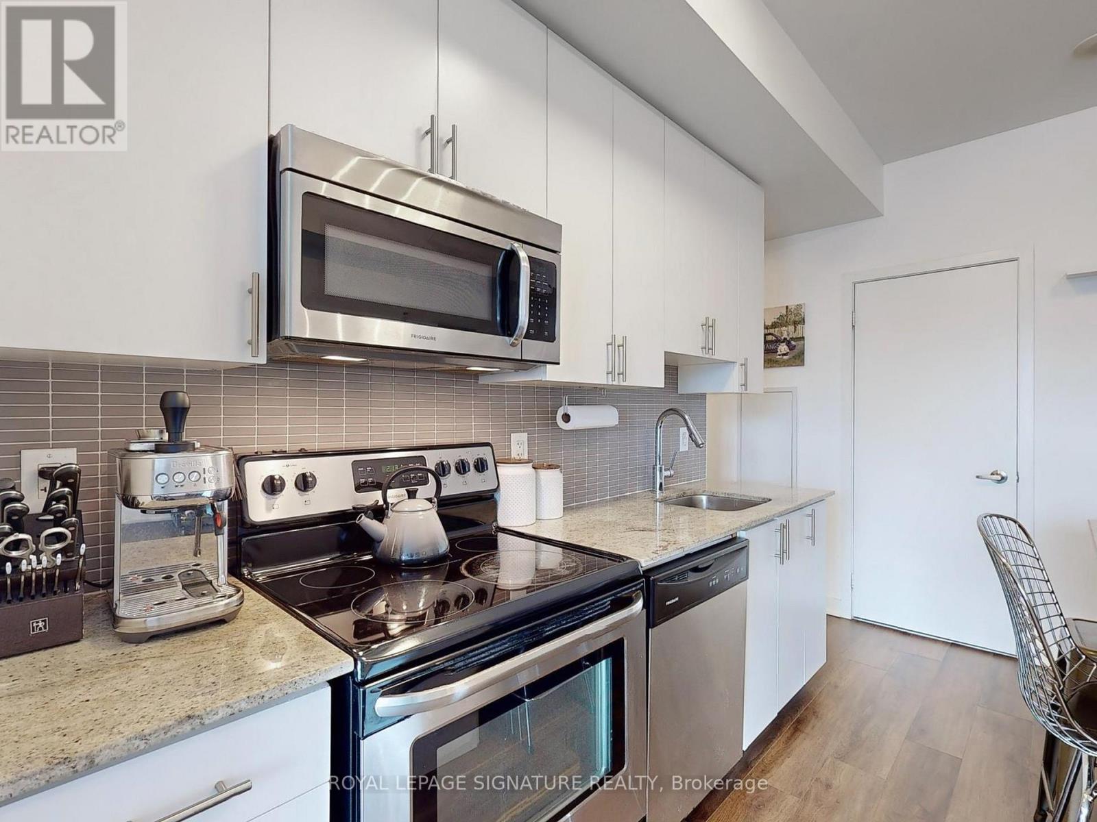 #1002 260 SACKVILLE STREET - 17